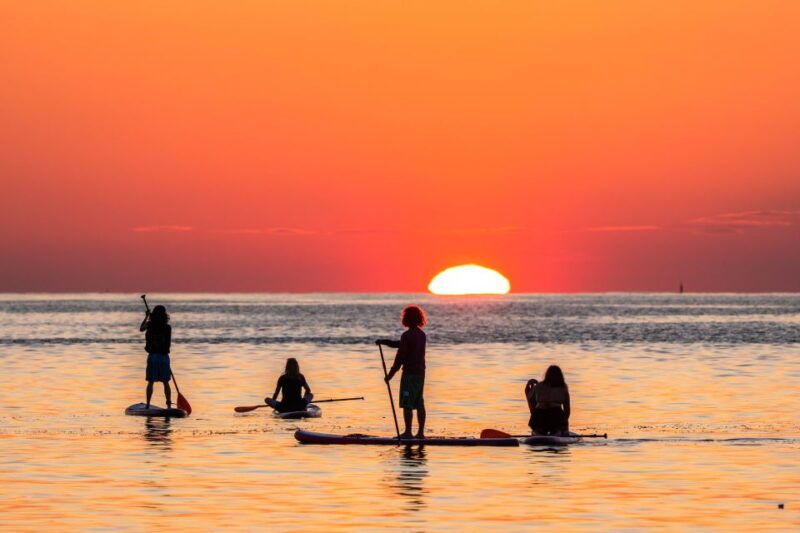 barcelona-sunrise-paddleboarding-with-instructor-and-photos