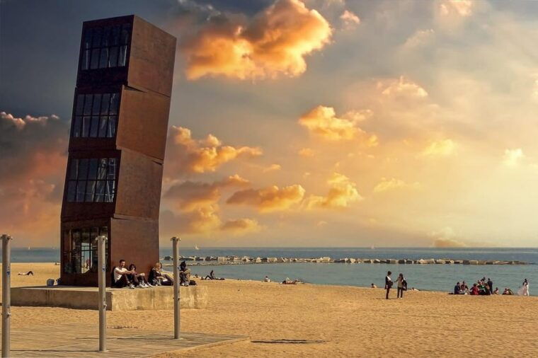 barcelona-sunrise-sunset-paddle-surf-experience