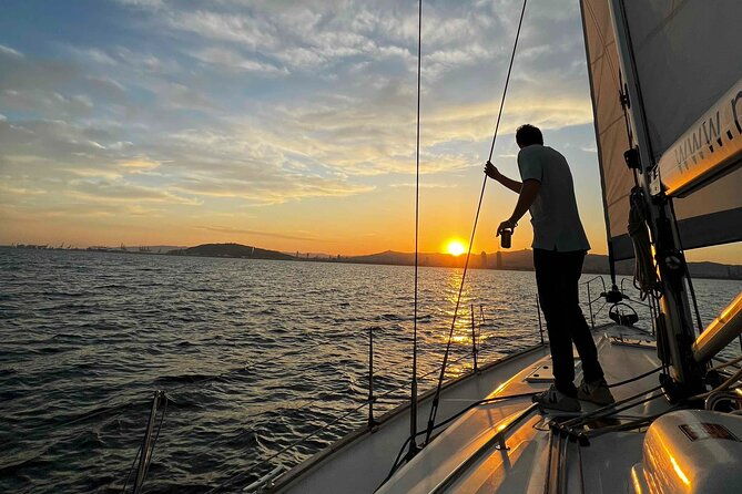 barcelona-sunset-and-day-sailing-cruise