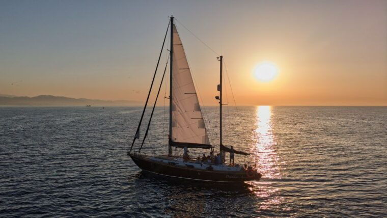 barcelona-sunset-and-midday-sailing-on-a-classic-ketch-boat