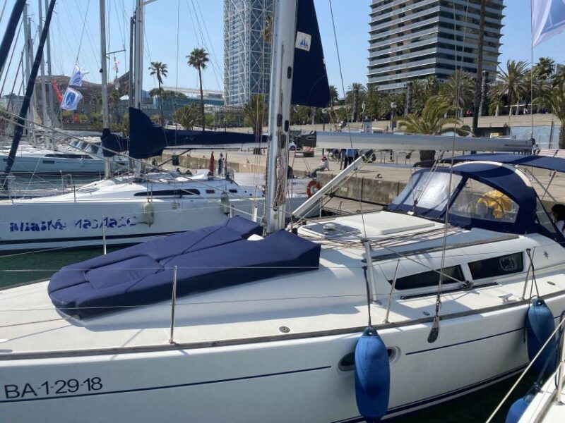barcelona-sunset-boat-trip-with-cava-wine