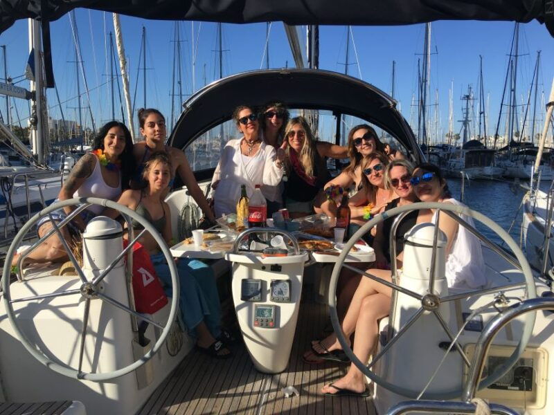 barcelona-sunset-boat-trip-with-cava-wine