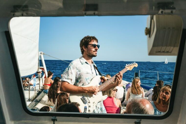 barcelona-sunset-catamaran-cruise-with-live-music