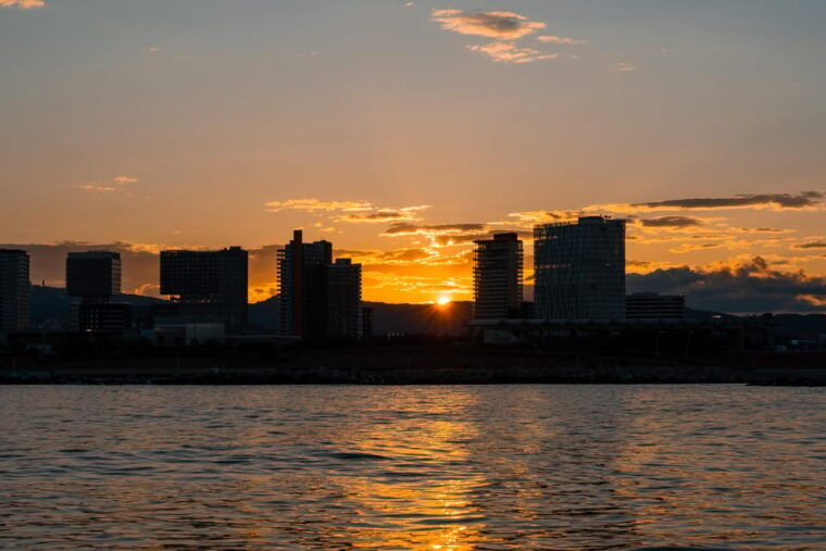 barcelona-sunset-catamaran-cruise-with-wine-and-tapas