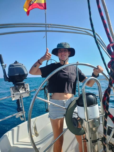 barcelona-sunset-cruise-with-snacks-and-drinks