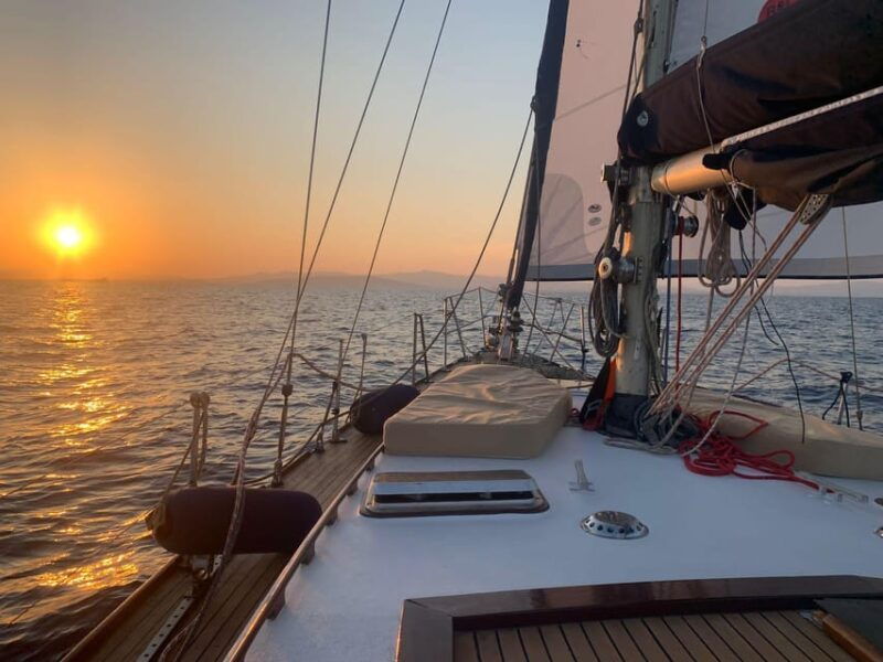 barcelona-sunset-midday-sailing-experience