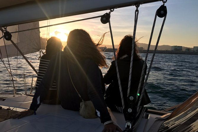 barcelona-sunset-private-sailing-with-light-snacks-and-open-bar