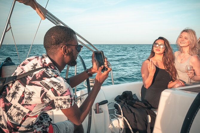 barcelona-sunset-private-sailing-with-light-snacks-and-open-bar