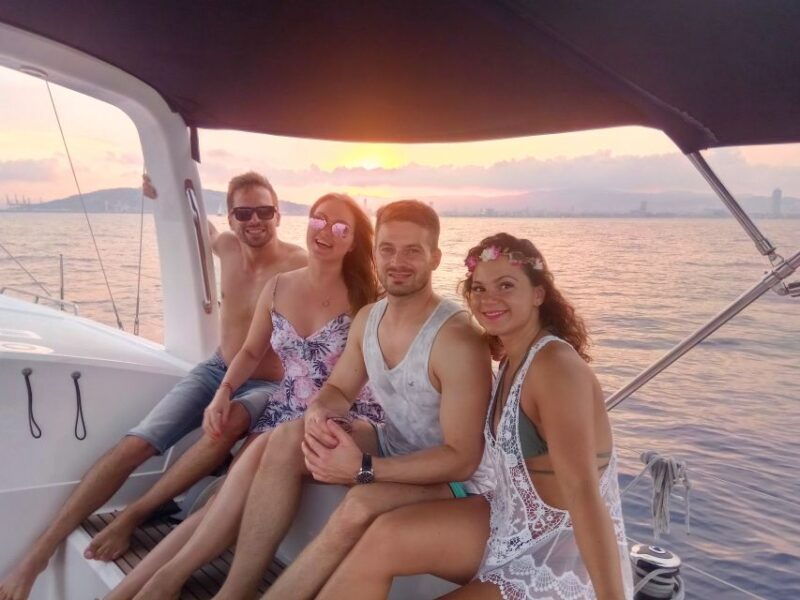 barcelona-sunset-sailing-tour-with-open-bar-snacks
