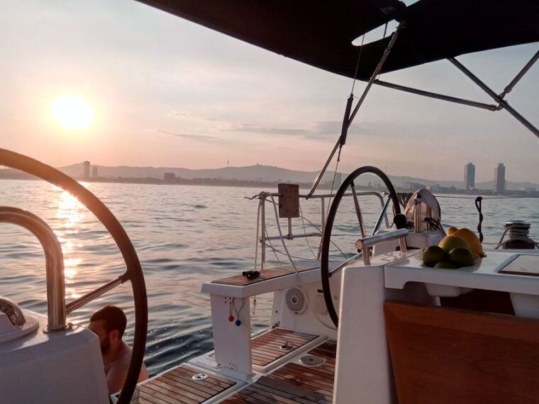 barcelona-sunset-sailing-tour-with-open-bar-snacks
