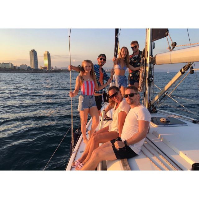 barcelona-sunset-skyline-cruise-with-cava