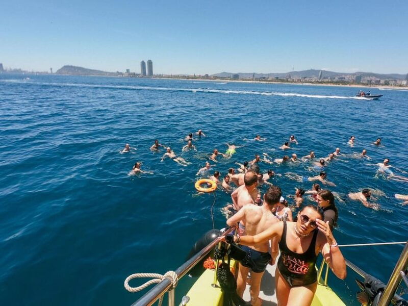 barcelona-swim-party-boat-with-paella