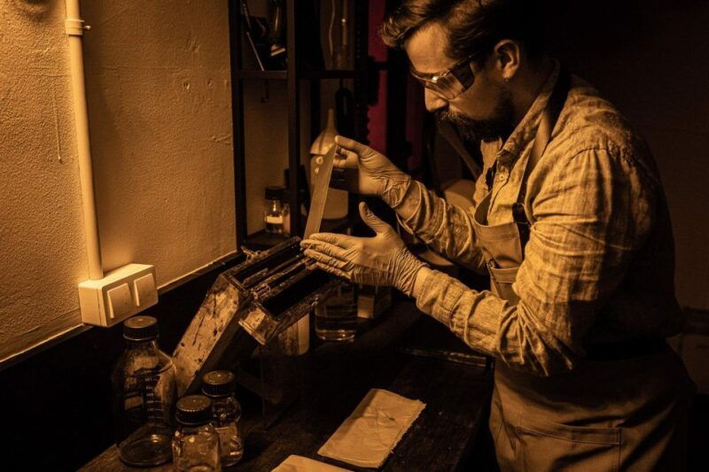 barcelona-take-your-portrait-with-a-19th-century-process