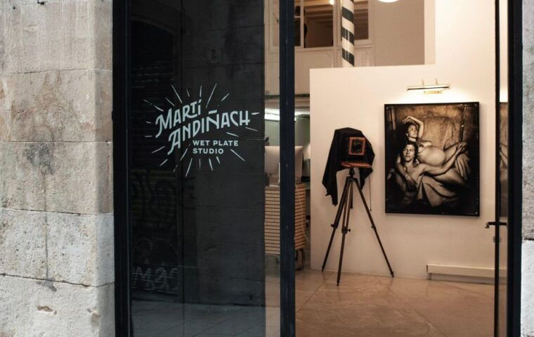 barcelona-take-your-portrait-with-a-19th-century-process