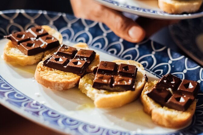 barcelona-tapas-and-wine-private-walking-tour