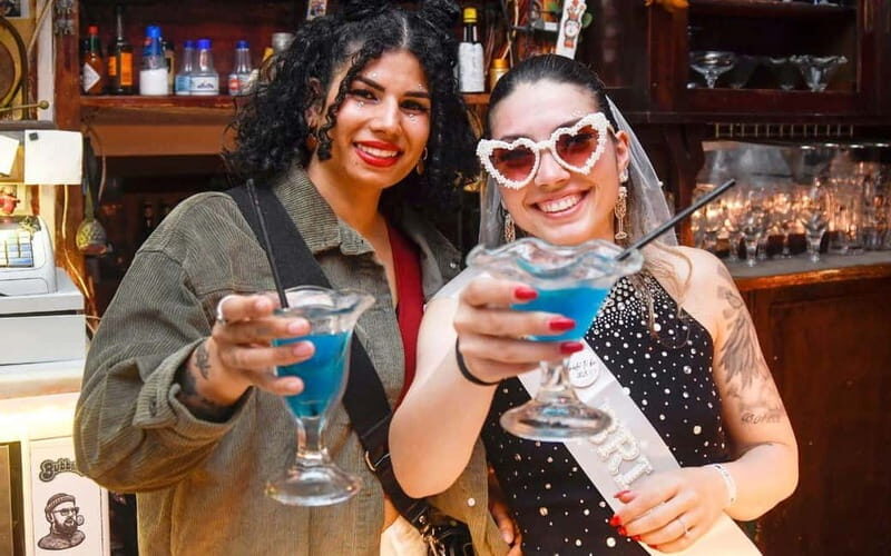 Barcelona Tapas Tastings Food Crawl Walking Tour & VIP Entry - Why This Tour Works Well