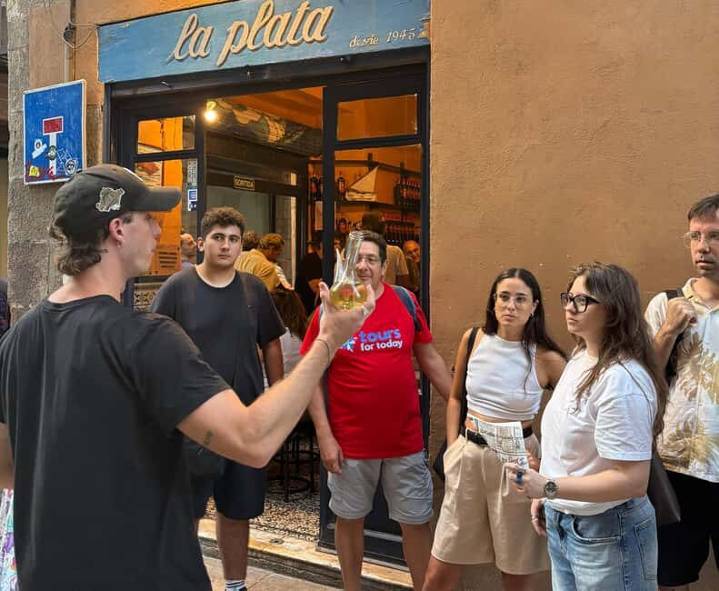 Barcelona Tapas Tour: History, Flavor, and Local Life - The Guided Tour: A Blend of Culture and Culinary Expertise