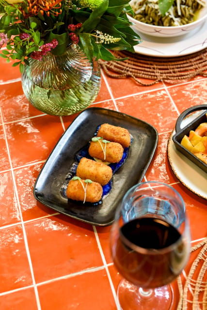 barcelona-tapas-tour-in-modernist-monuments-and-hidden-gems