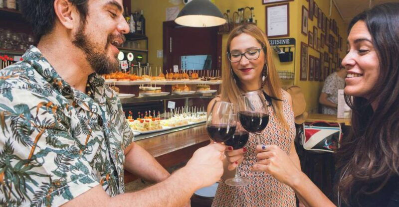 barcelona-tapas-wine-private-tour-in-traditional-taverns-2