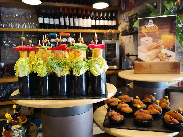 barcelona-tapas-wine-private-tour-in-traditional-taverns