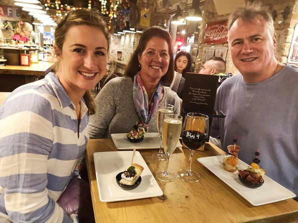 barcelona-tapas-wine-private-tour-in-traditional-taverns