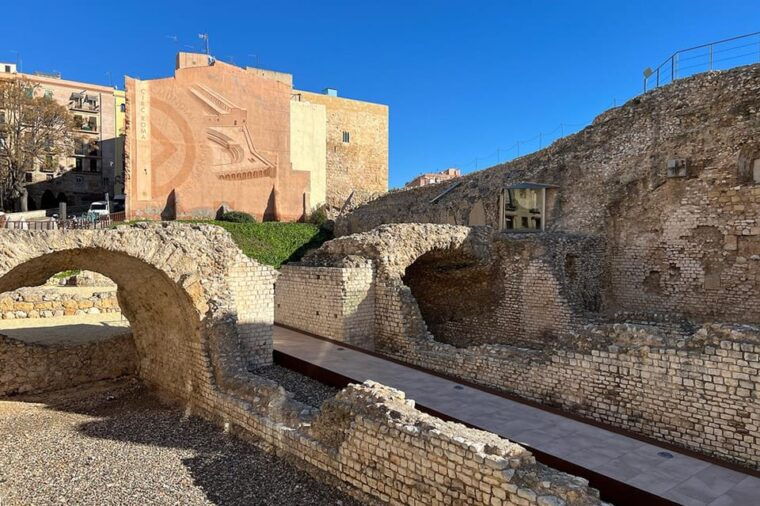 barcelona-tarragona-sitges-guided-day-trip-with-transfers