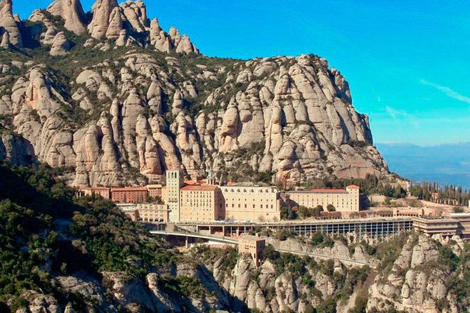 barcelona-to-montserrat-guided-tour-return-bus-transfers