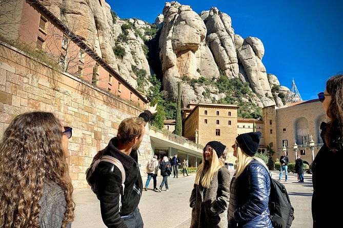 barcelona-to-montserrat-guided-tour-return-bus-transfers