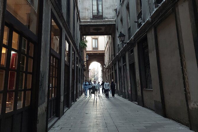 barcelona-tour-and-photoshoot-in-gothic-quarter