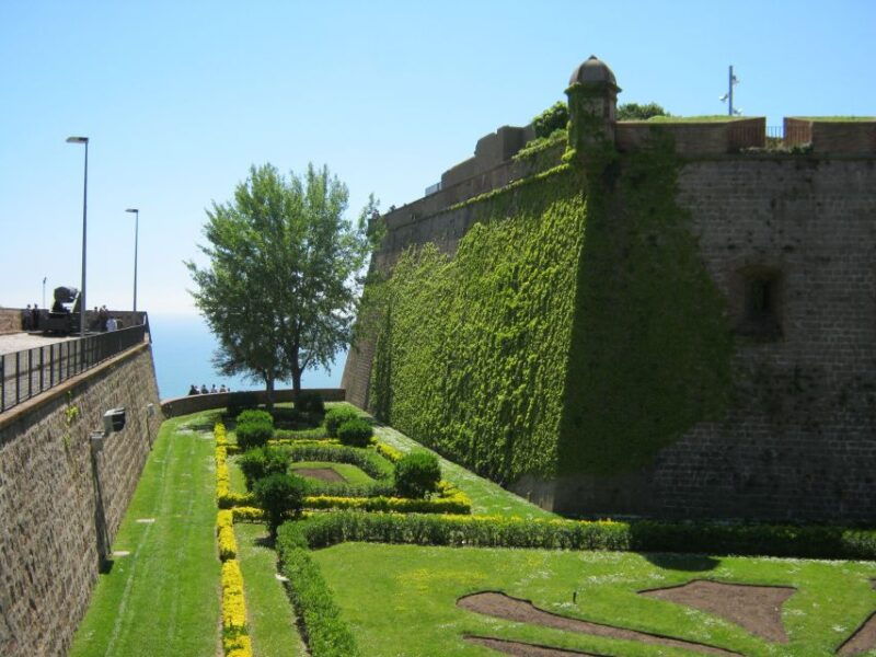 barcelona-tour-montjuic-cable-car-gothic-walking-tour