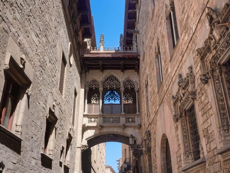 barcelona-tour-montjuic-cable-car-gothic-walking-tour