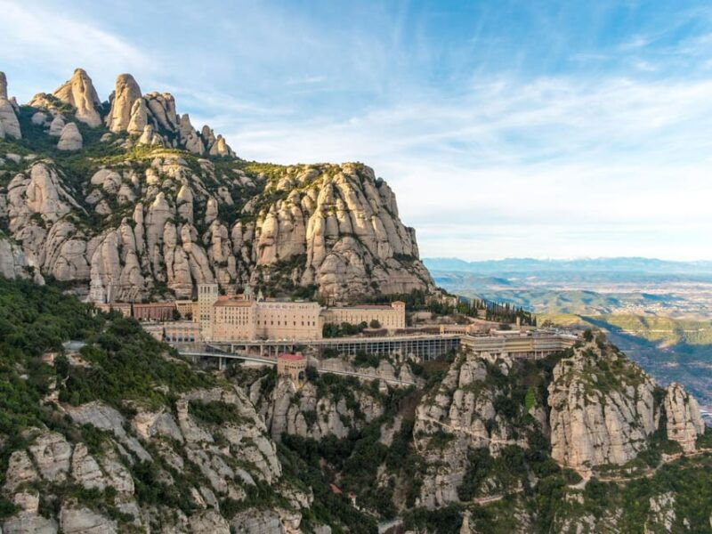 barcelona-tour-montserrat-sagrada-familia-real-availability-tickets
