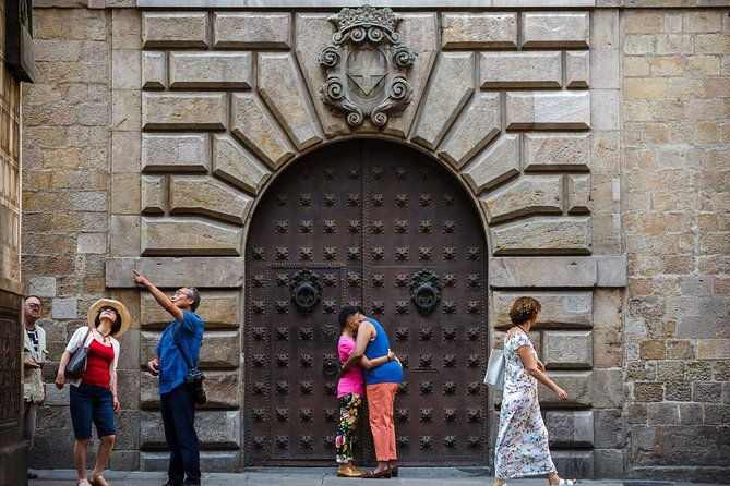 barcelona-tour-with-tapas-historic-quarters-private-tour-3-hours