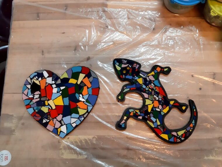 barcelona-trencadis-mosaic-class-learn-gaudis-technique