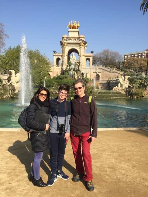 Barcelona Unlocked: Private Guided Experience - Key Points