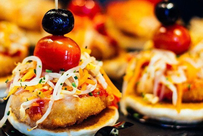 barcelona-with-locals-wine-and-tapas-private-tour