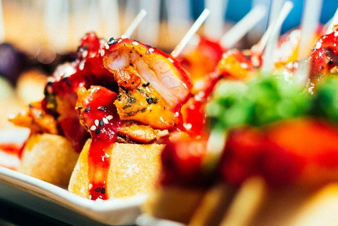 barcelona-with-locals-wine-and-tapas-private-tour