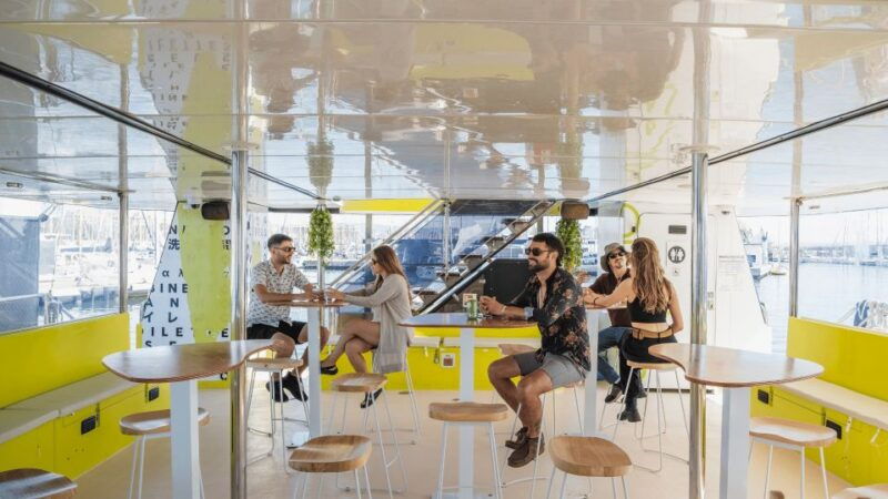 barcelona-wooden-boat-sailing-with-tapa-and-welcome-drink