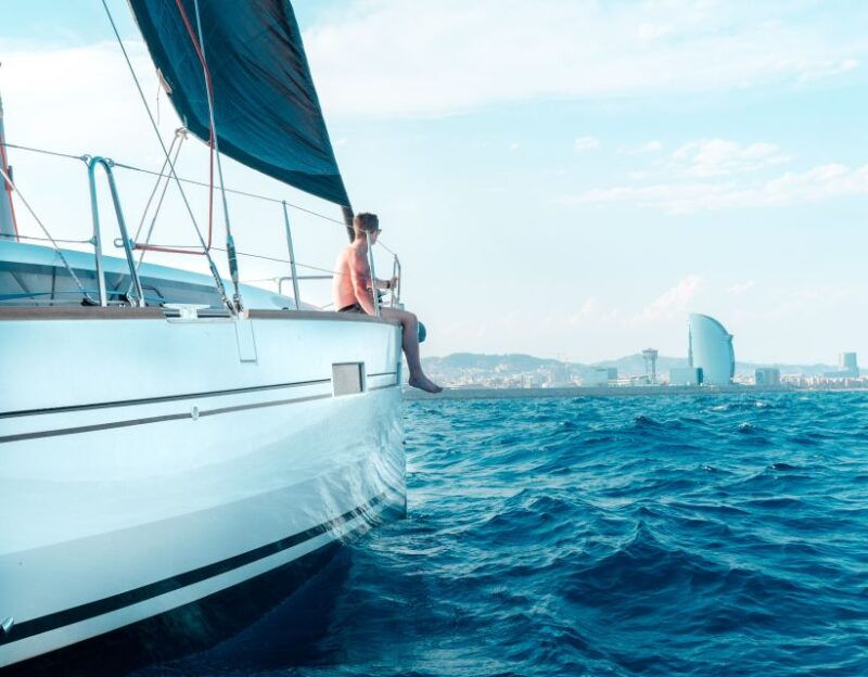 barcelona2-hour-private-sail-inc-drinks-snacks-onboard
