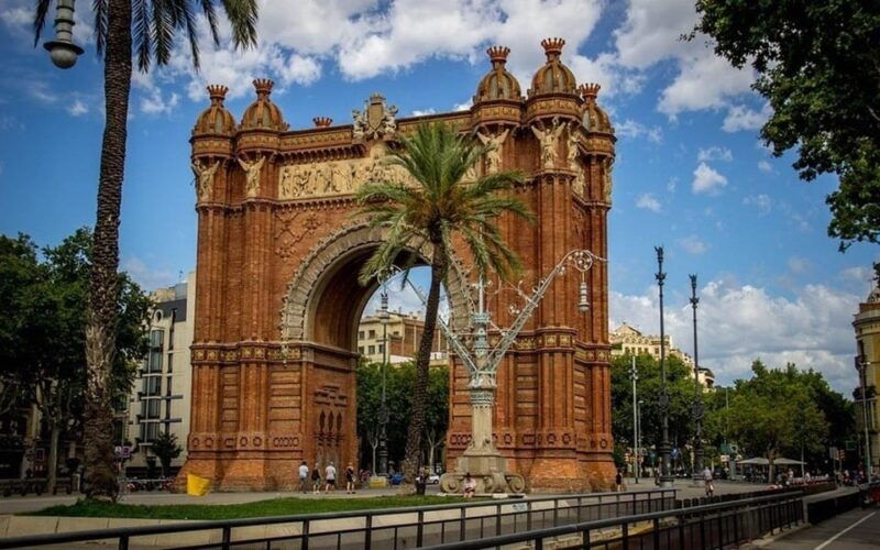 barcelonaprivate-2-hour-best-of-barcelona-tour-with-a-local