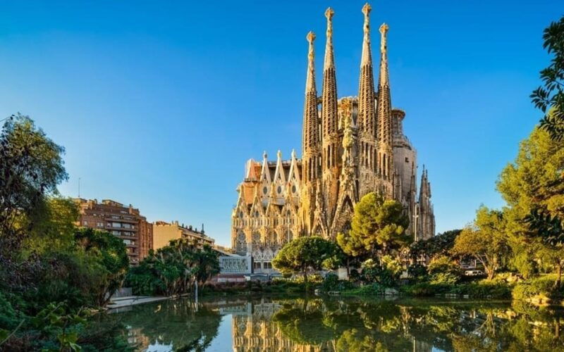 barcelonaprivate-full-day-sightseeing-tour-with-local-guide