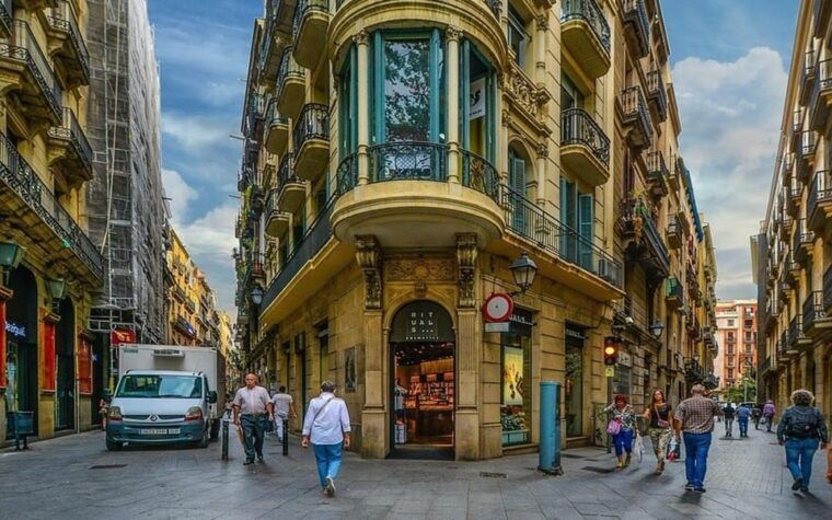 barcelonaprivate-full-day-sightseeing-tour-with-local-guide