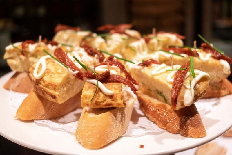 barcelonas-old-quarter-hidden-corners-with-food-wine