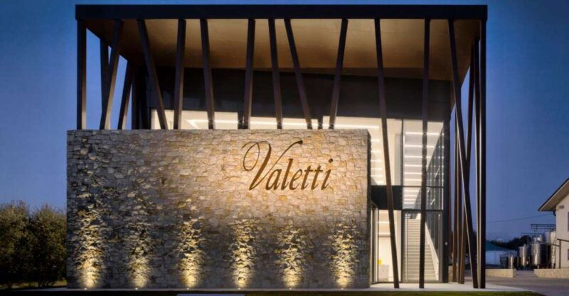 bardolino-wine-tasting-at-cantina-valetti