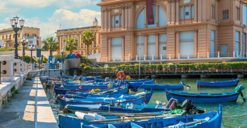 bari-guided-walking-tour-with-a-special-treat