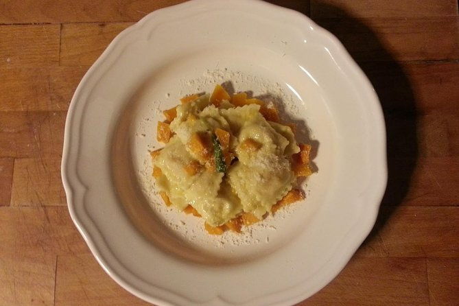 bari-home-cooking-class-make-cavatelli-capunti-with-wine
