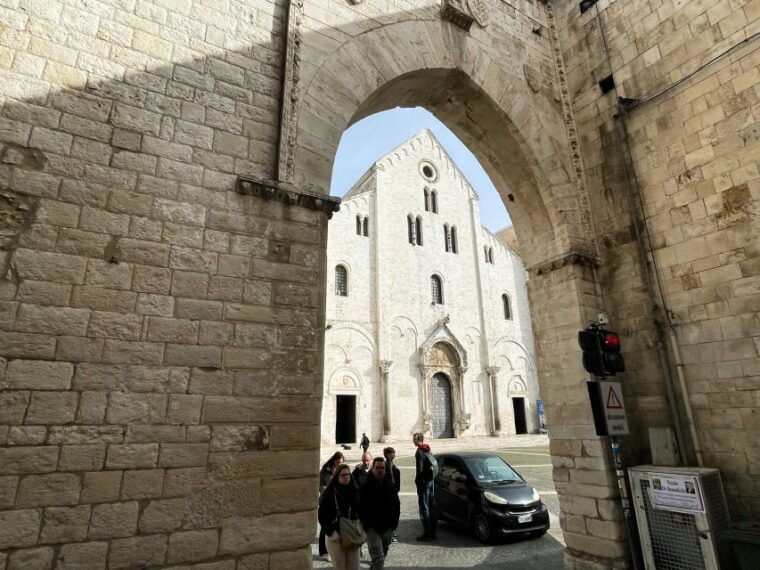 bari-old-city-highlights-walking-tour