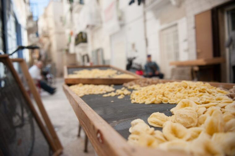 Bari Rickshaw Tour With Pasta Experience - Meeting Point and Additional Services