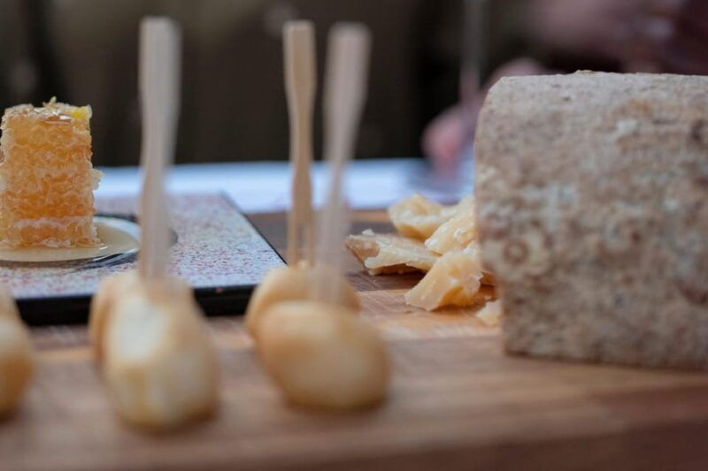 bari-tasting-and-sunset-in-the-rooftop-apiary