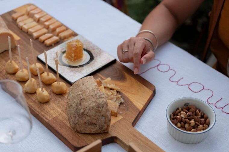 bari-tasting-and-sunset-in-the-rooftop-apiary